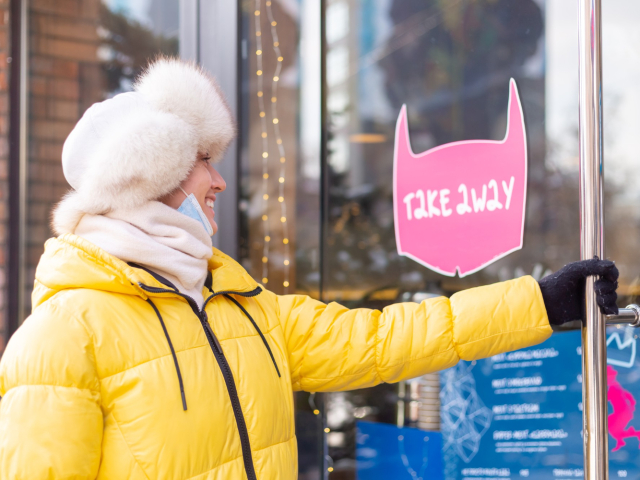 Wywieszki na Drzwi jako Wizytówka Twojego Biznesu - Magia Pierwszego Wrażenia